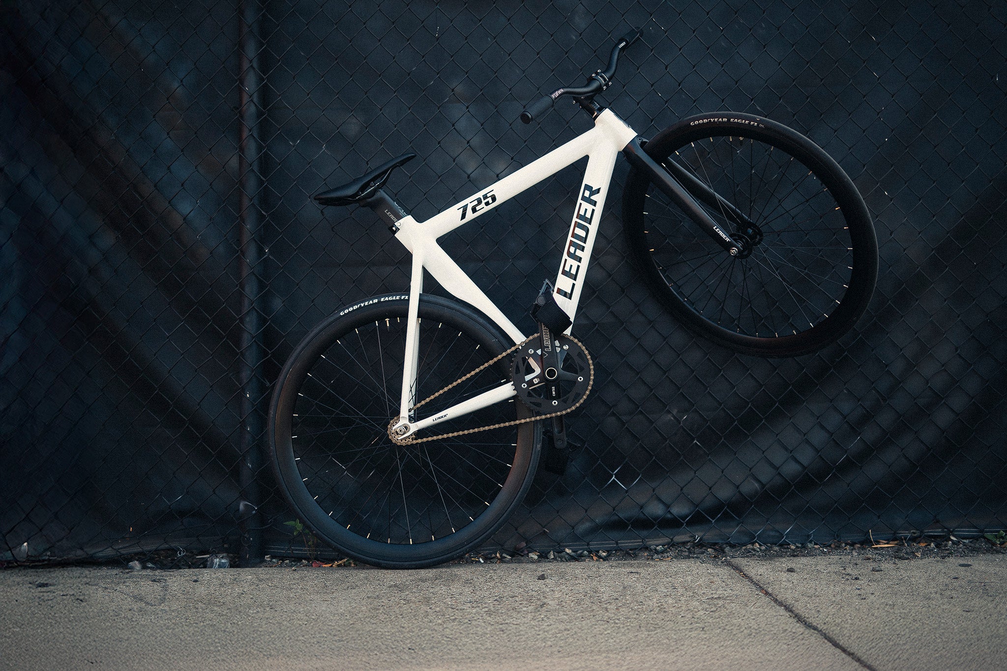 725-top.jpg?v=1759910279&width=750