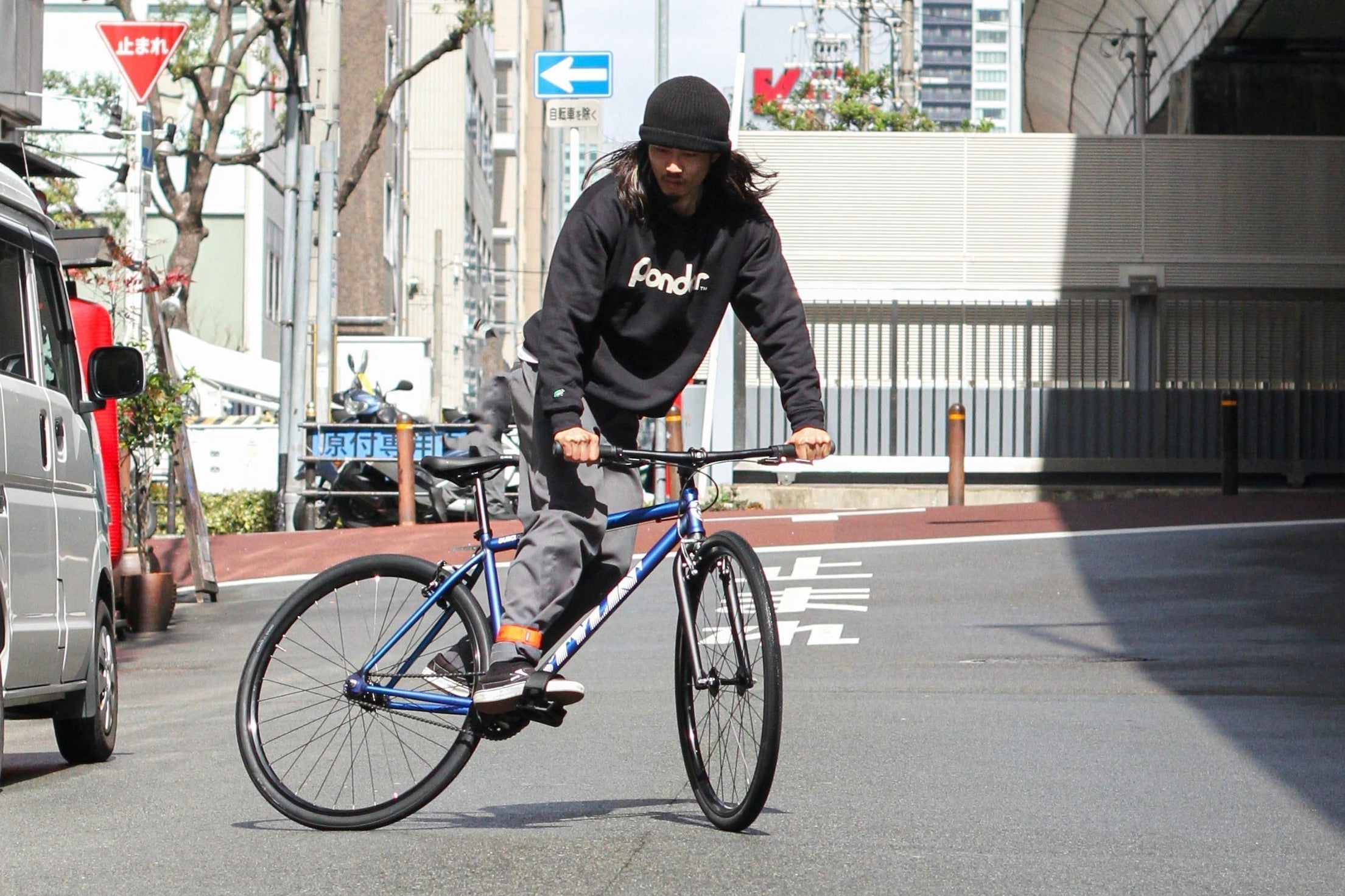 873CE6B9-2162-496B-8982-