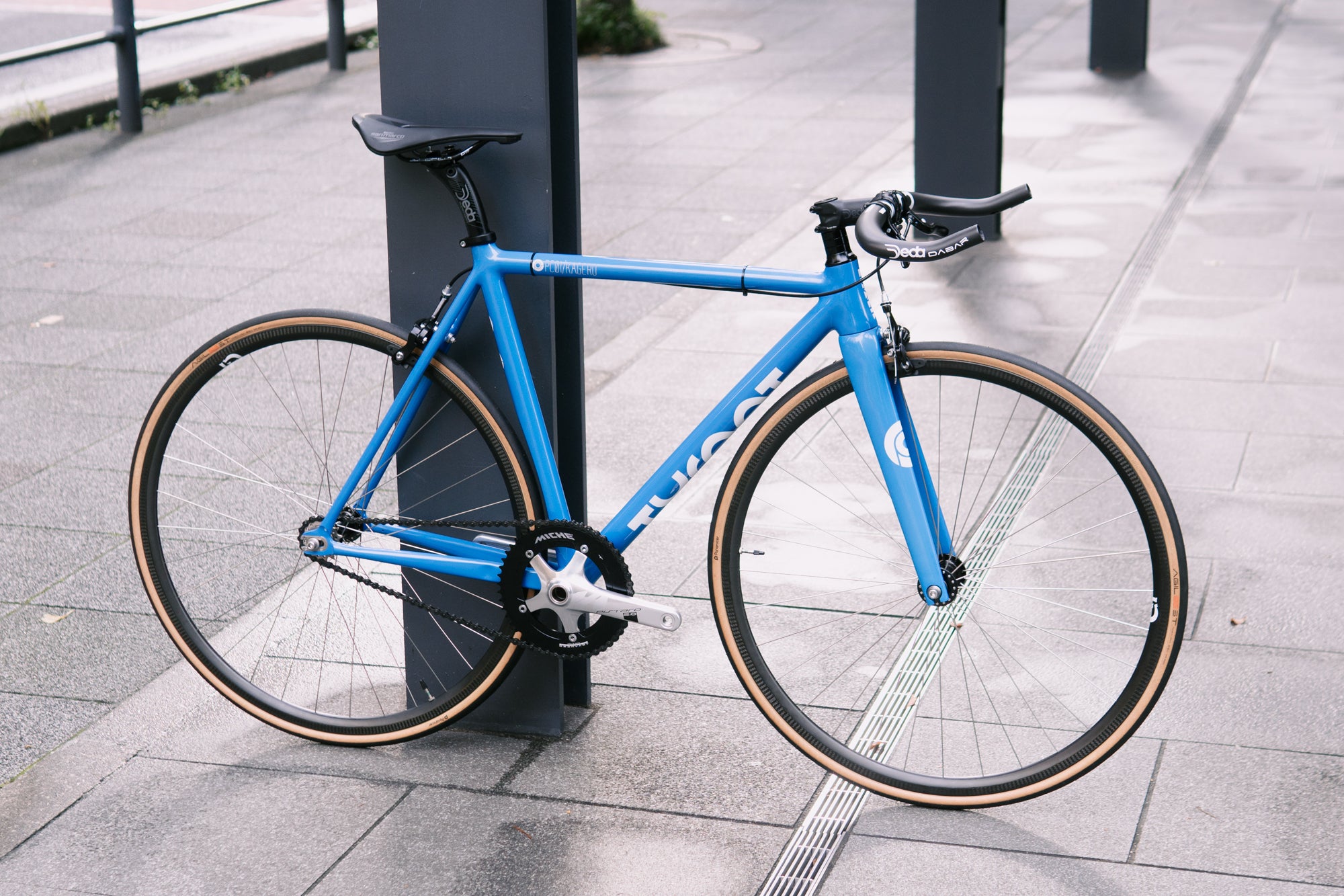 DSC00710.jpg?v=1721448938&