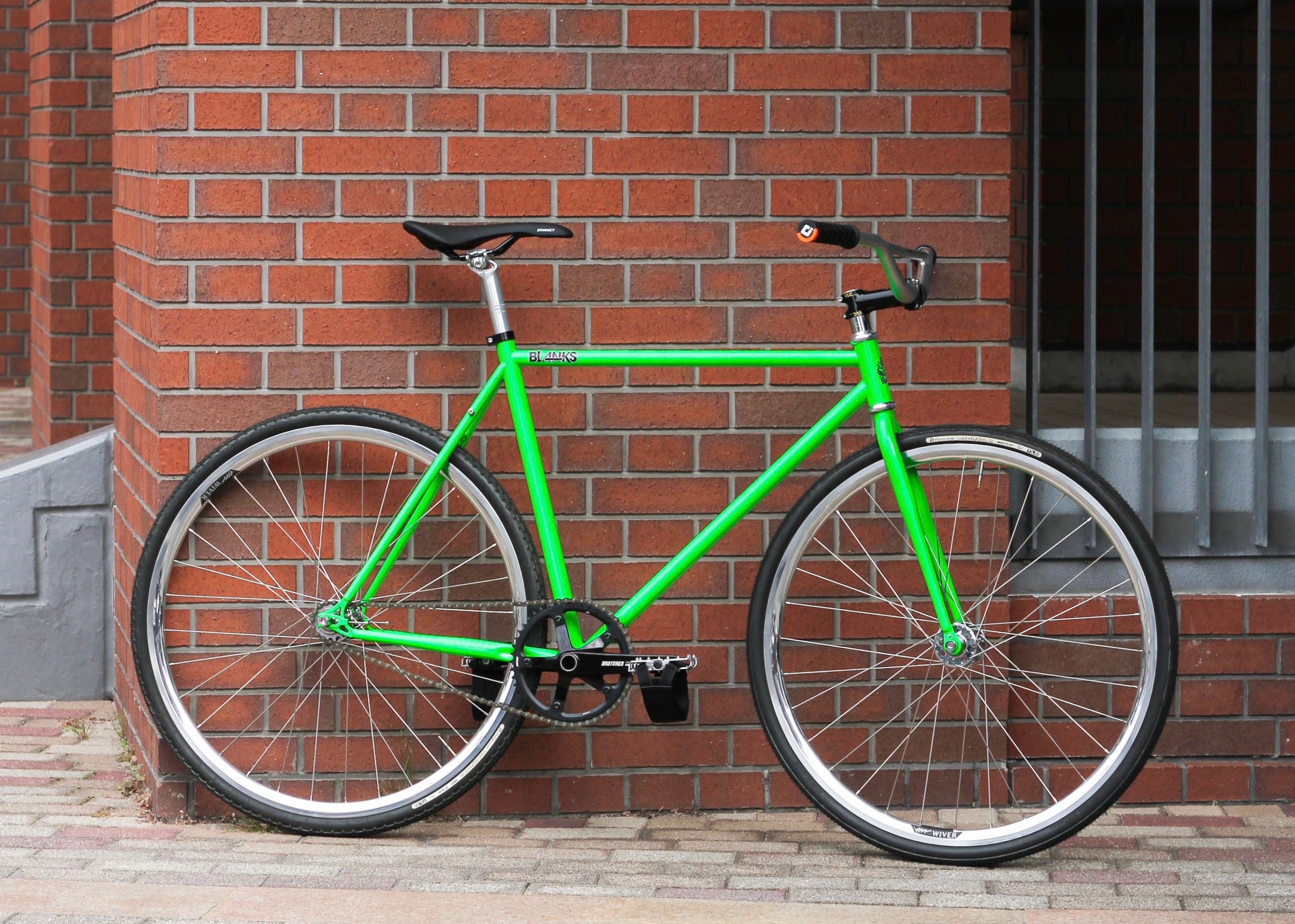 BLANKSでとことん遊びたい。 | ブローチャーズ - BROTURES ONLINE