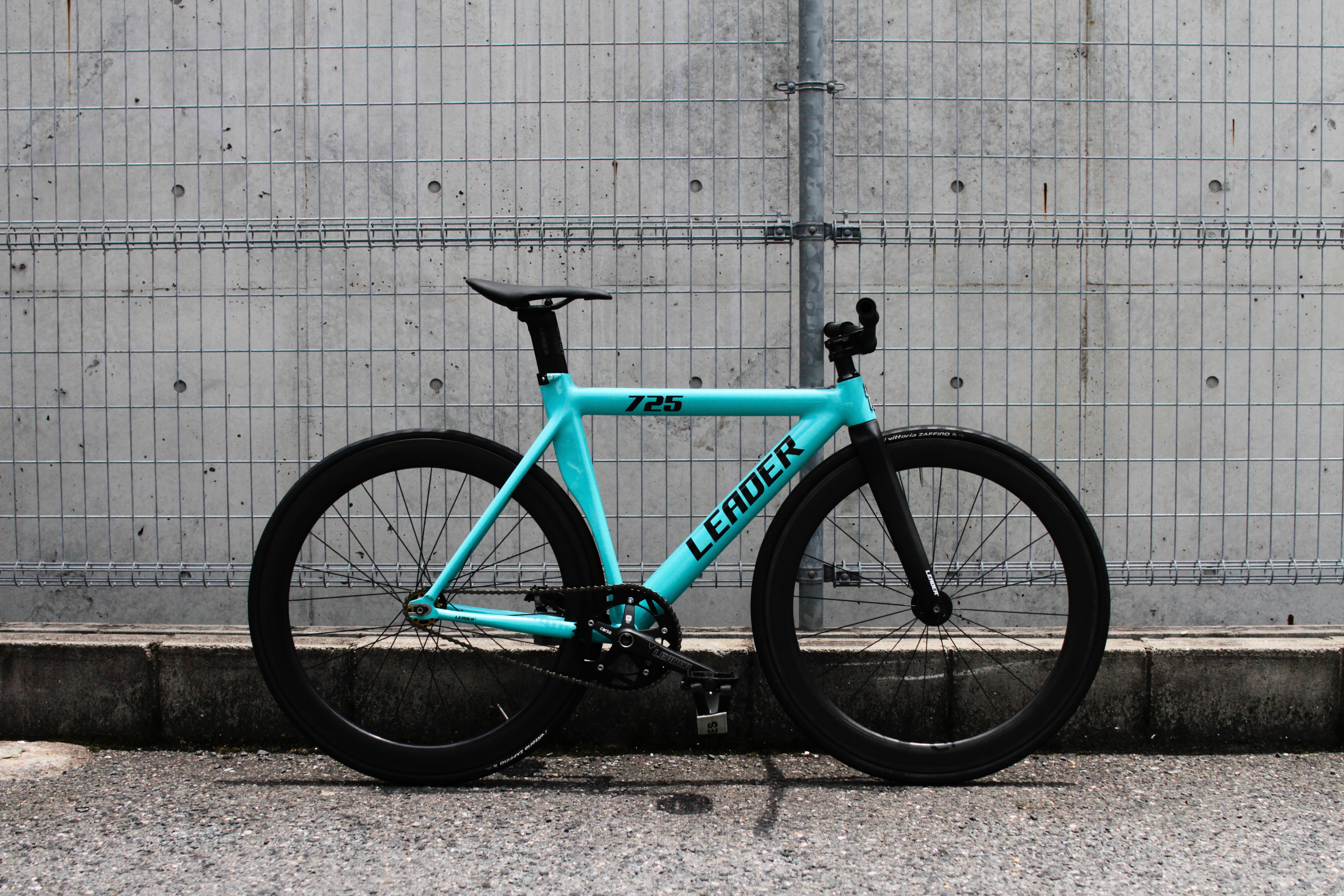 より快適なライディングへ。LEADER 725TR | ブローチャーズ - BROTURES