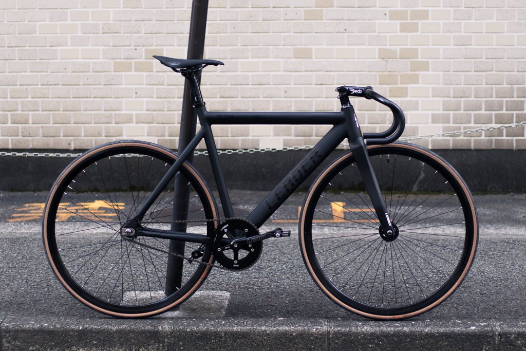 振り切ってこそのストリートマシン | ブローチャーズ - BROTURES