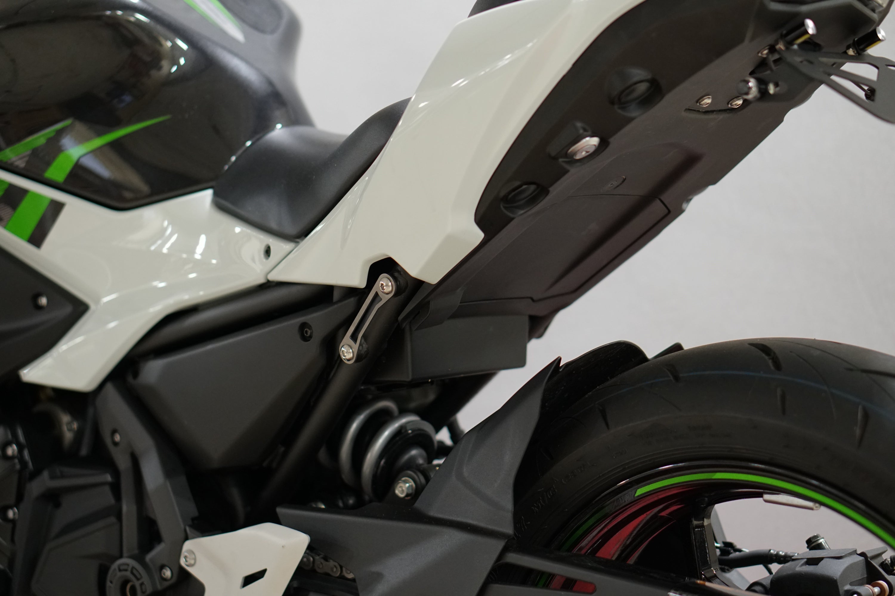 Kawasaki Ninja 650 / Z650 2017-2025 Footrest Blanking Plate Kit