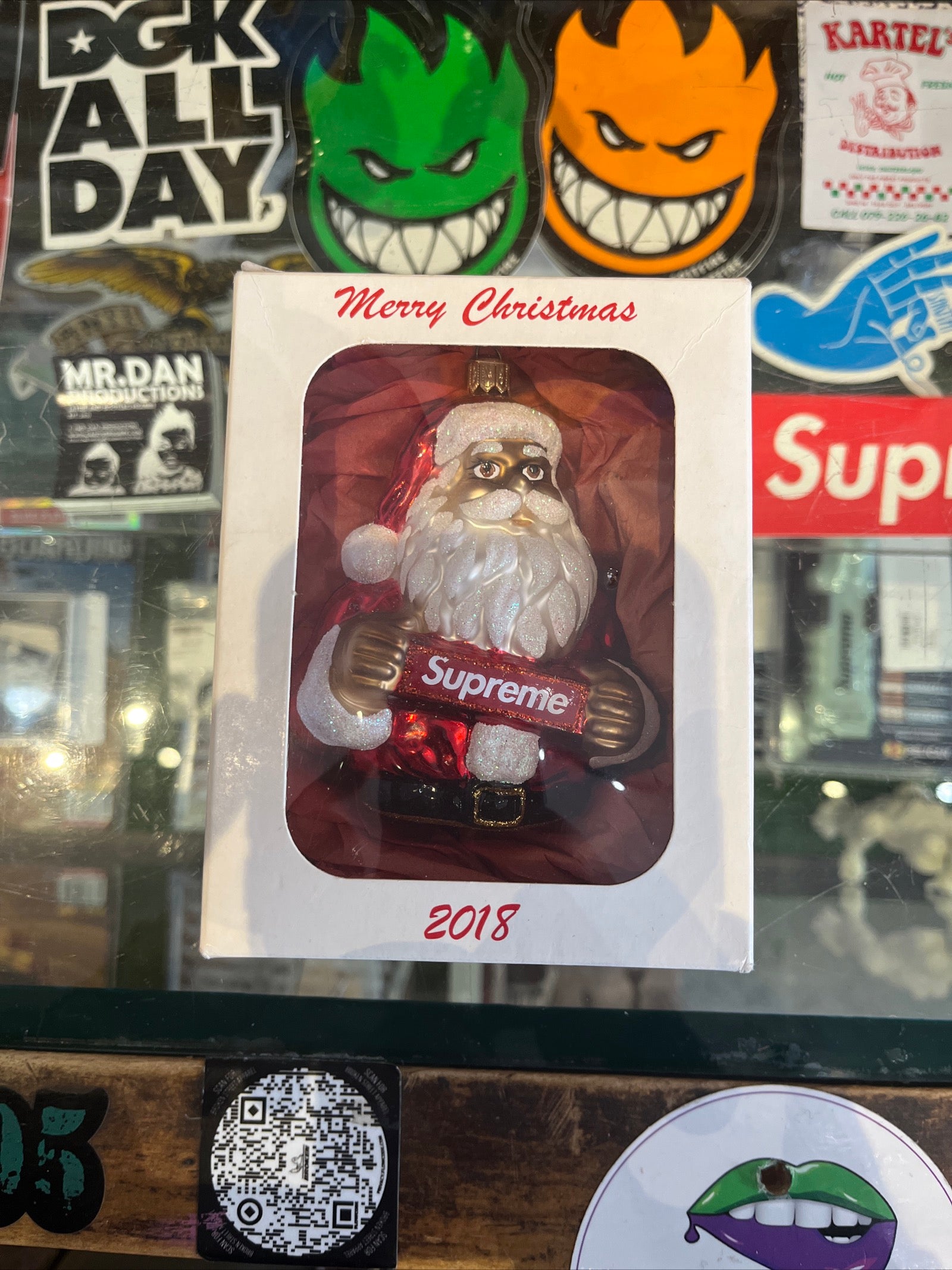 2018 Supreme Christmas Ornament – Broken Street Apparel