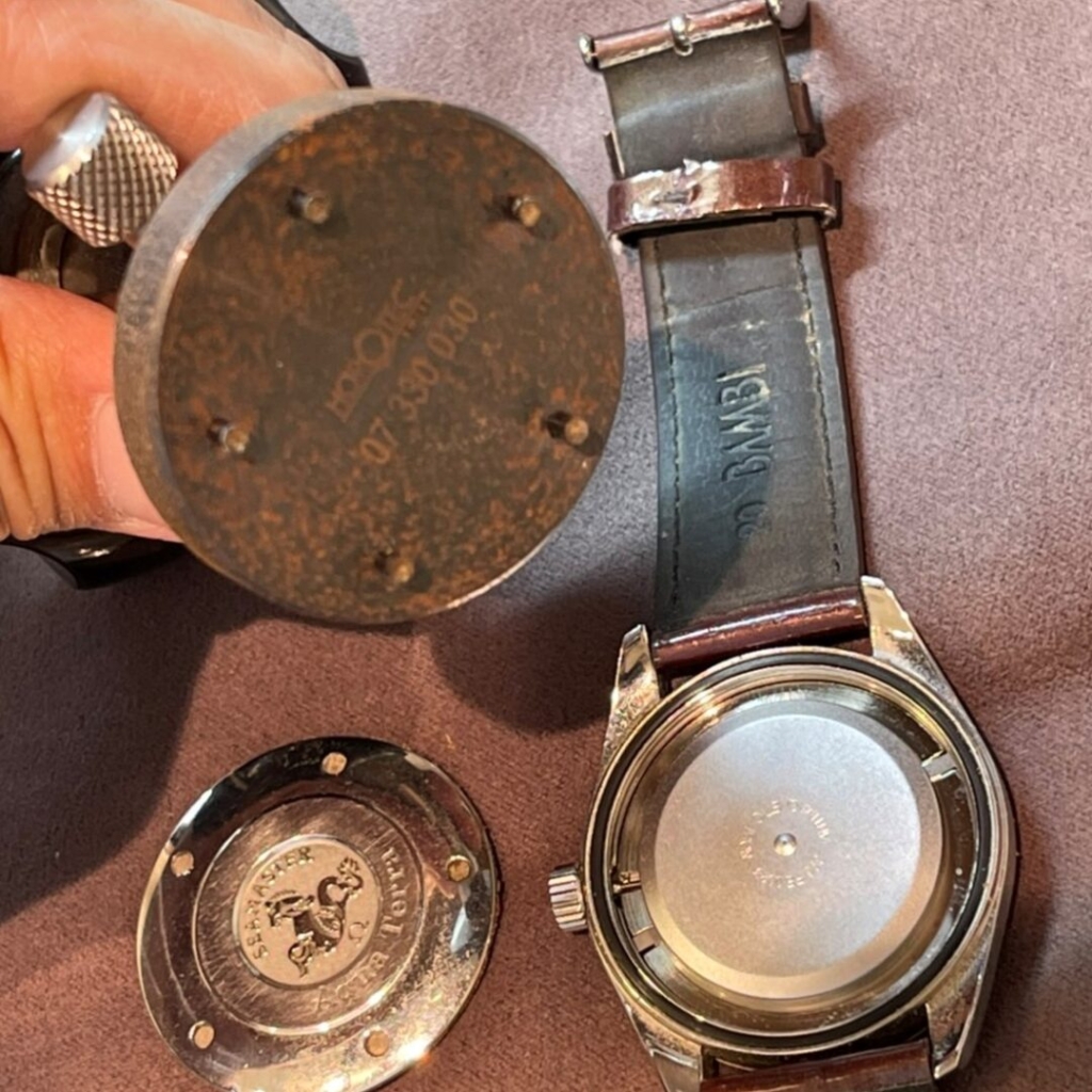 OMEGA（オメガ）シーマスターアクアテラの電池交換を承りました