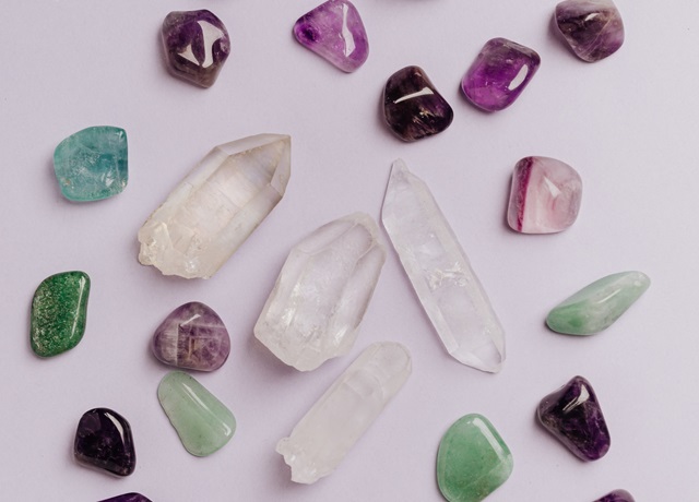 ダイヤより高い宝石？世界三大希少石について詳しく解説 - 蔵屋橘蔵屋橘