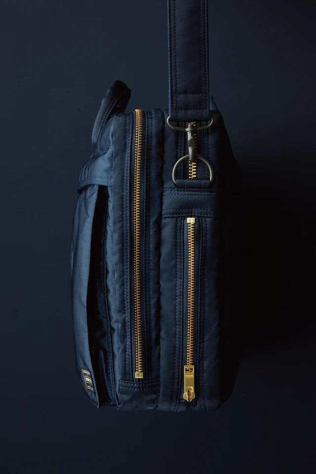 吉田カバン PORTER TANKER 新色「アイアンブルー」を加えたシリーズを