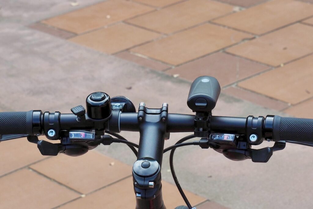 アシストがなくても大丈夫!? 24段変速のクロスバイクは坂に強い自転車