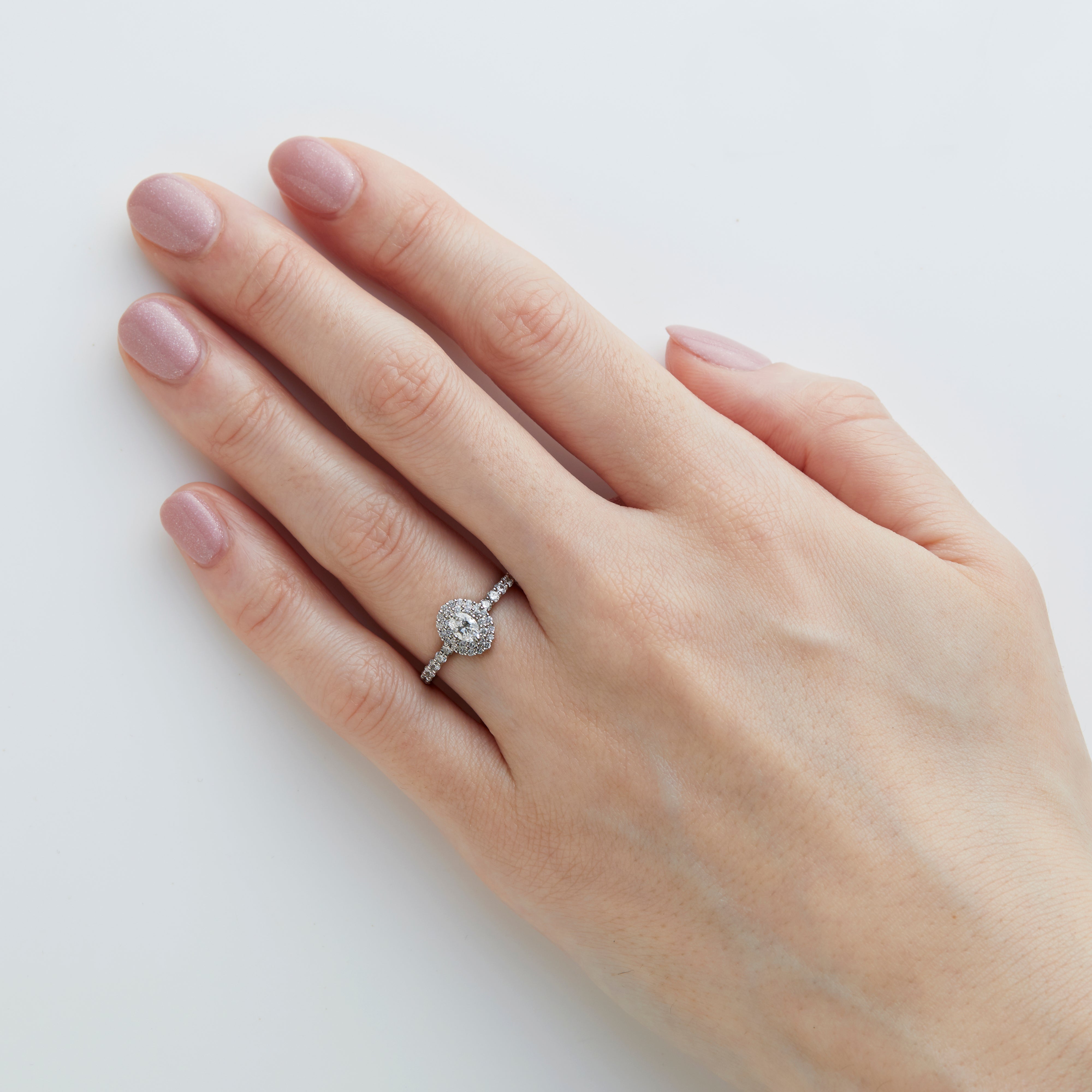 ヴァンドーム グレース エンゲージメントリング (AE_R7205) | ヴァン