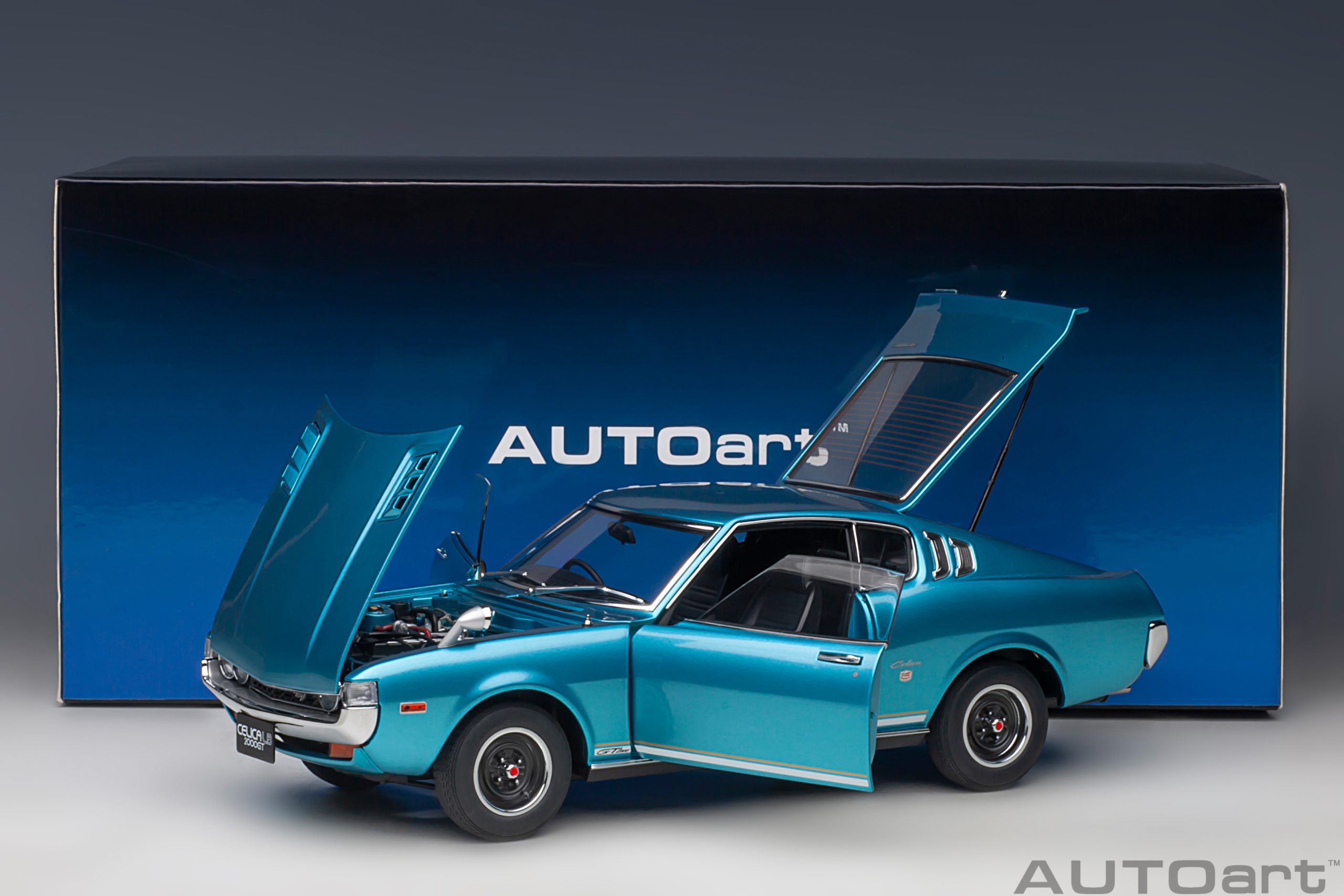 AUTOart 78767 1973 Toyota Celica Liftback 2000GT RA25 1:18