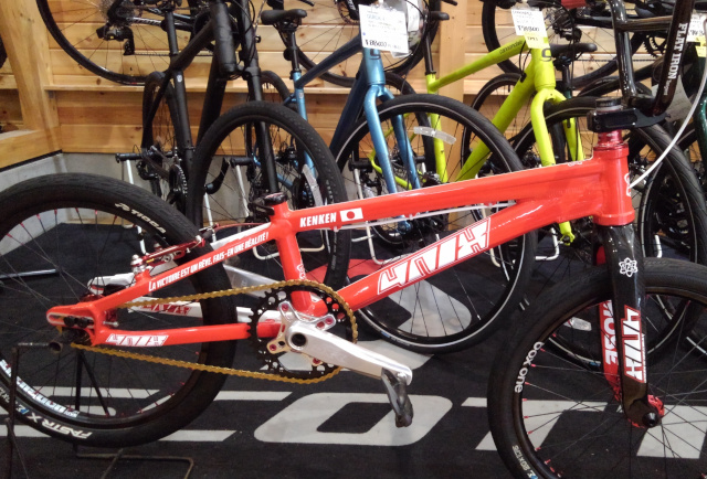 もはやレース用ホイールの定番？ONIX RACING HUB | BicycleProShop