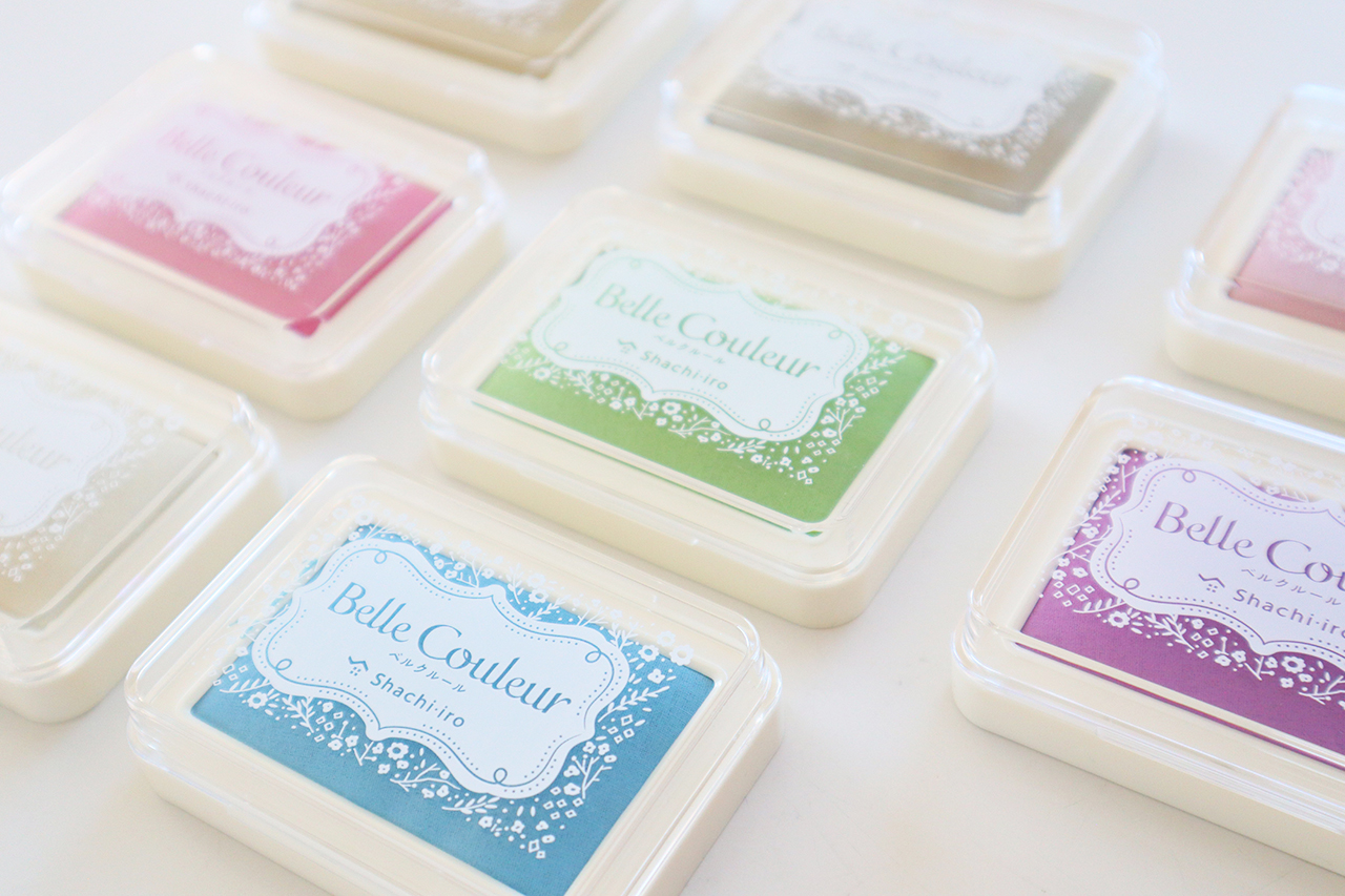 12色の紙で「ベルクルール」の発色を比べてみた - 文華堂｜島根県益田