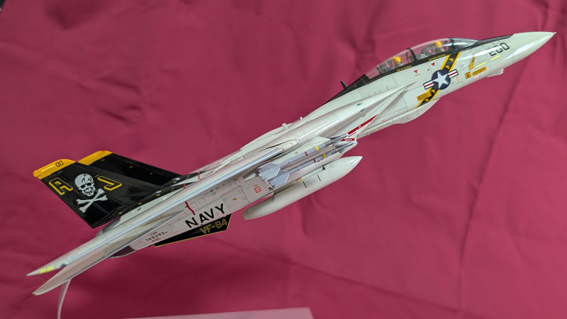 タミヤ 1/48 F-14A トムキャット：VF84 ジョリーロジャース | 飛行状態