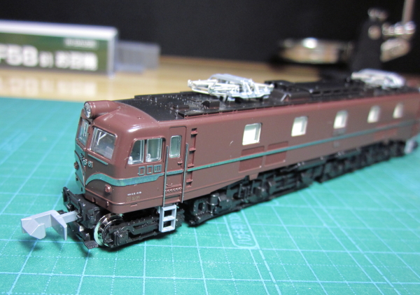 KATO EF58 61 お召機入線: 仏間鉄道