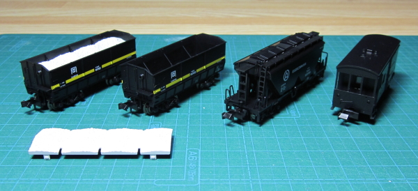 KATO 伯備線石灰輸送貨物列車12両セット 入線: 仏間鉄道