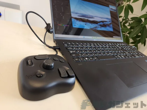 有能左手デバイス「TourBox Lite」レビュー – 1万3000円程度で買い