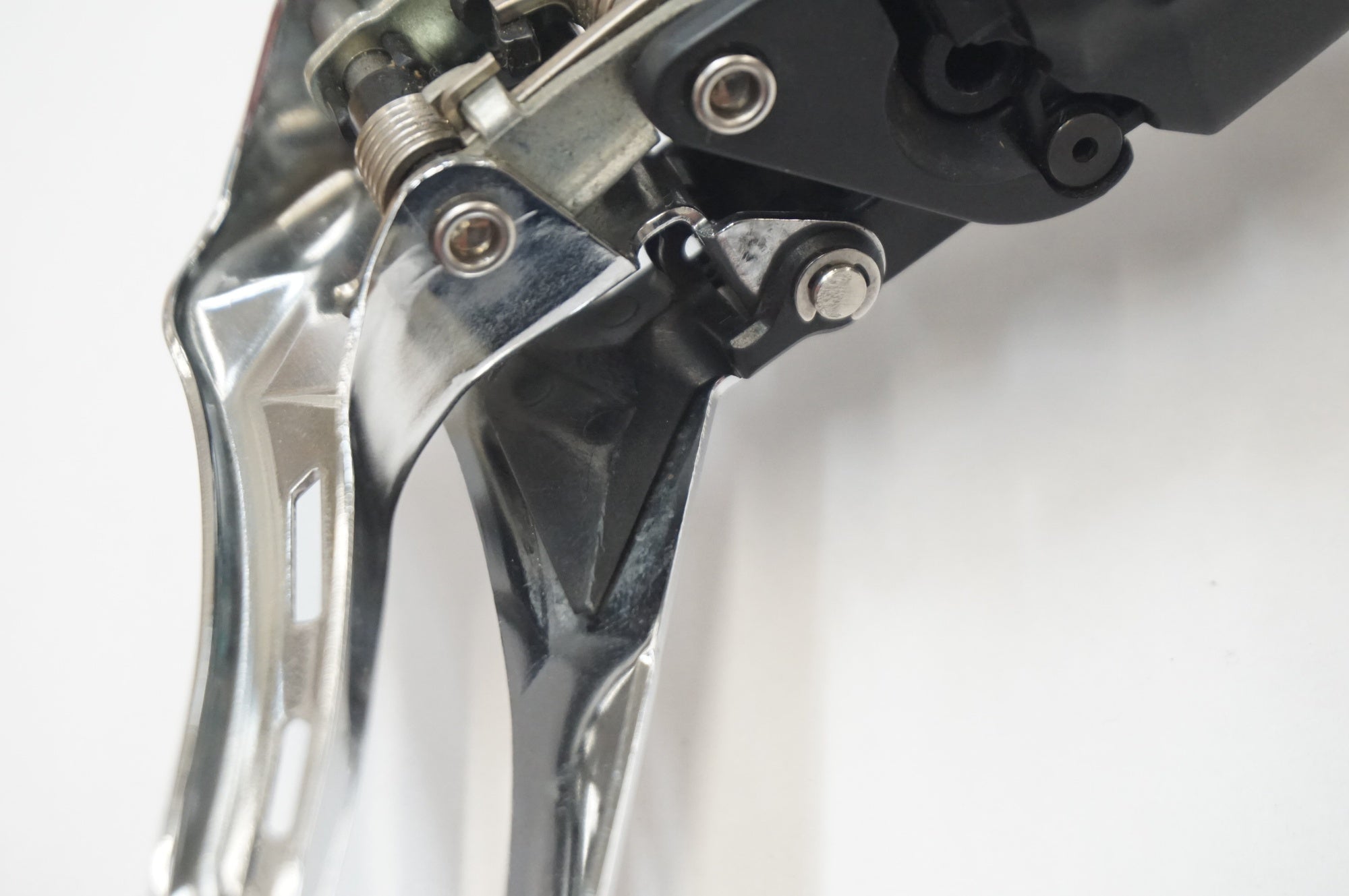 SHIMANO 「シマノ」 105 FD-R7150 フロントディレイラー / 福岡店