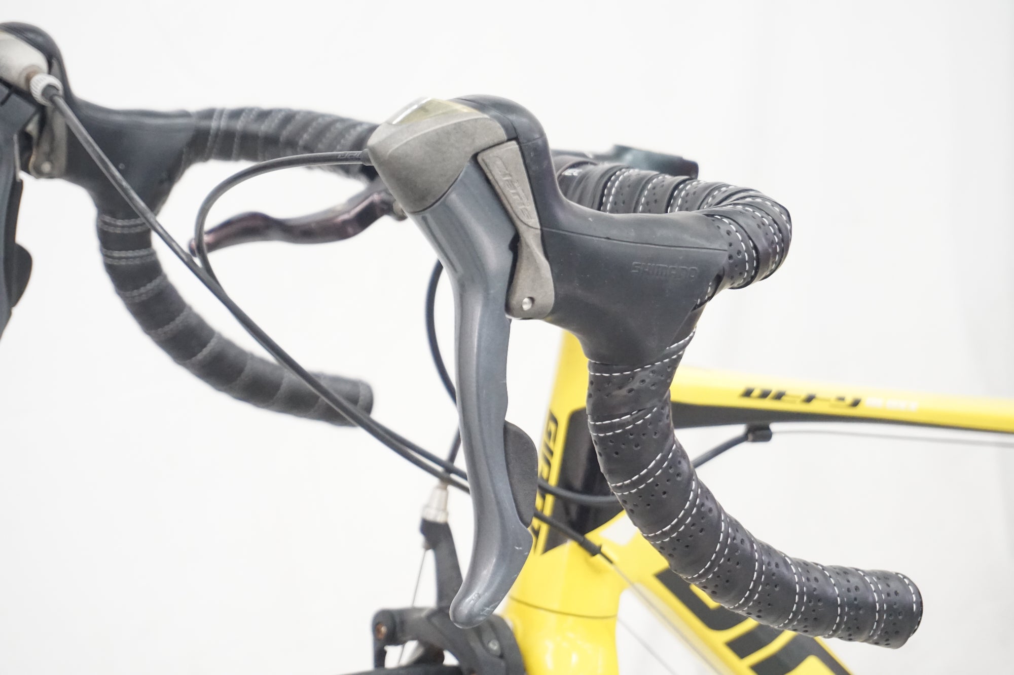 GIANT 「ジャイアント」 DEFY4 2015年モデル ロードバイク / 大阪美原