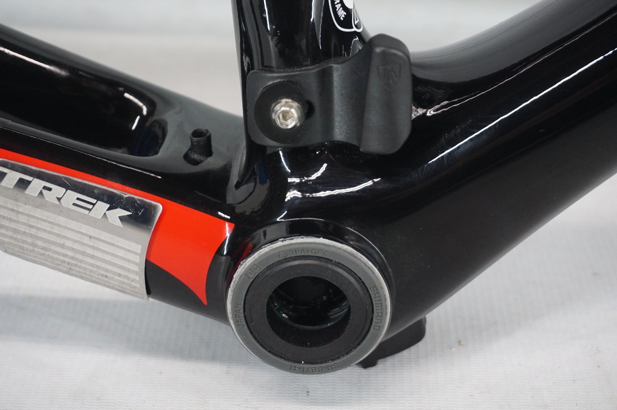 TREK 「トレック」 EMONDA S5 2017年モデル フレームセット / 阪急塚口