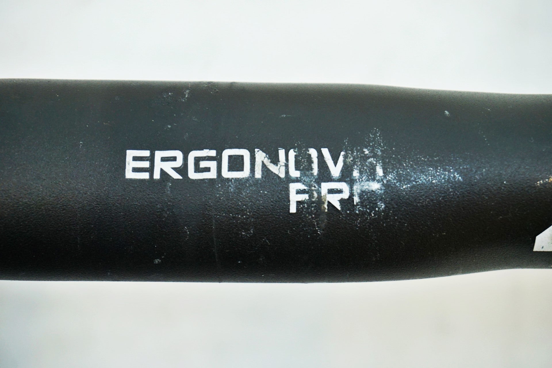 3T 「スリーティー」 ERGONOVA Φ31.8 420mm ハンドル / 有明ガーデン店