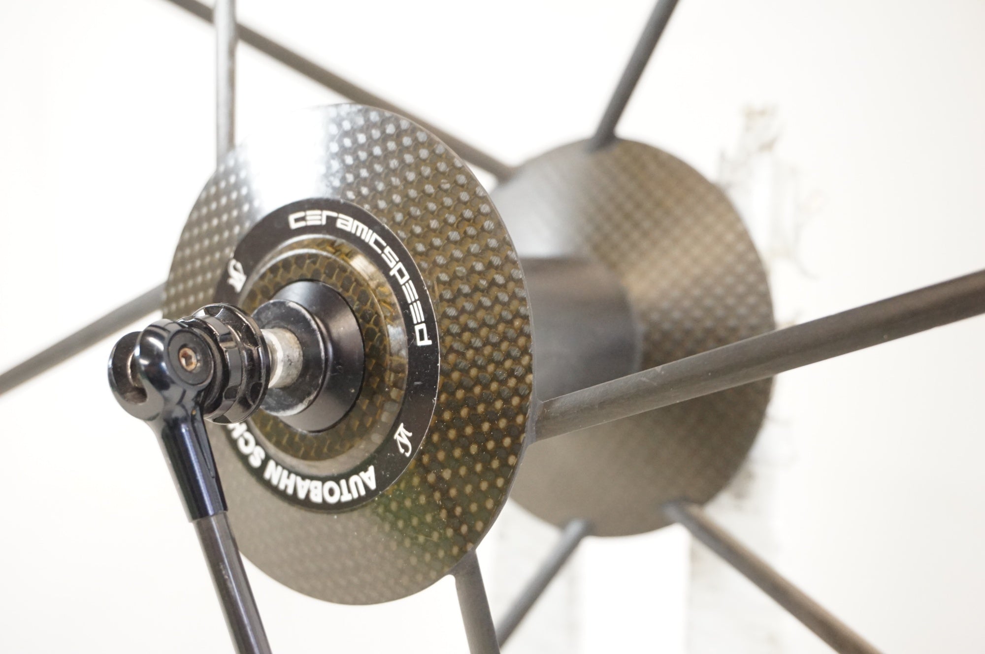 LIGHTWEIGHT 「ライトウェイト」 AUTOBAHN VR フロントホイール