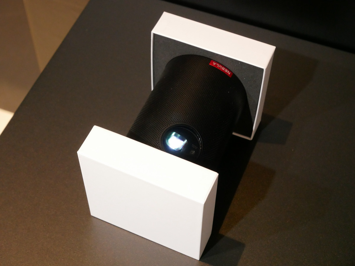 Anker渾身のモバイルプロジェクター「NEBULA Capsule II」速攻レビュー
