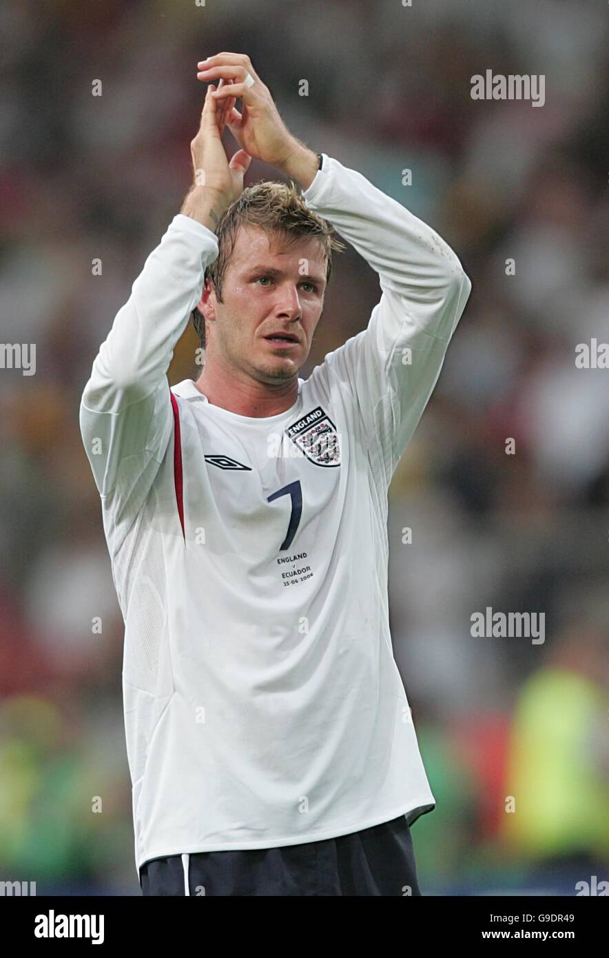 DAVID BECKHAM CELEBRATES VICTORY ENGLAND v ARGENTINA JAPAN WORLD