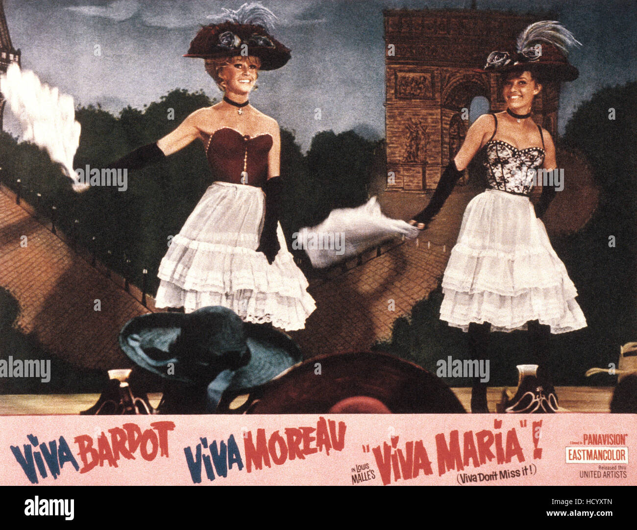 VIVA MARIA!, from left, Brigitte Bardot, Jeanne Moreau, 1965 Stock