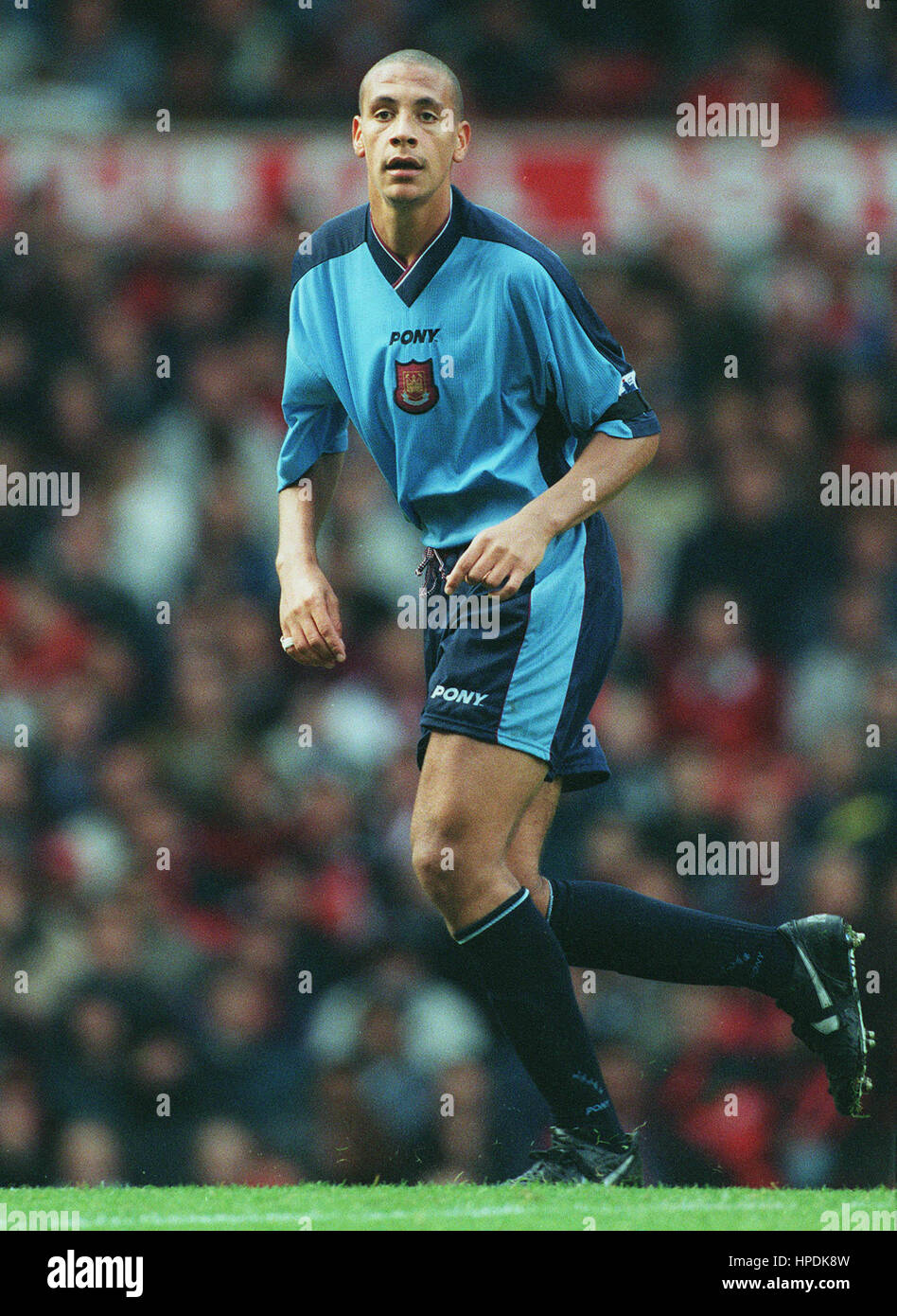 RIO FERDINAND WEST HAM UNITED FC 15 September 1997 Stock Photo - Alamy