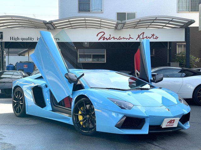 アヴェンタドール・ブルー(青)の中古車を探す【カーセンサー】