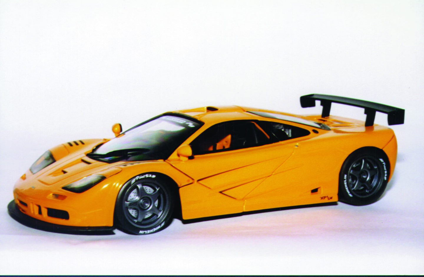 1:18 UT Models McLaren F1 GTR Le Mans Roadcar – Cameron's Model Cars