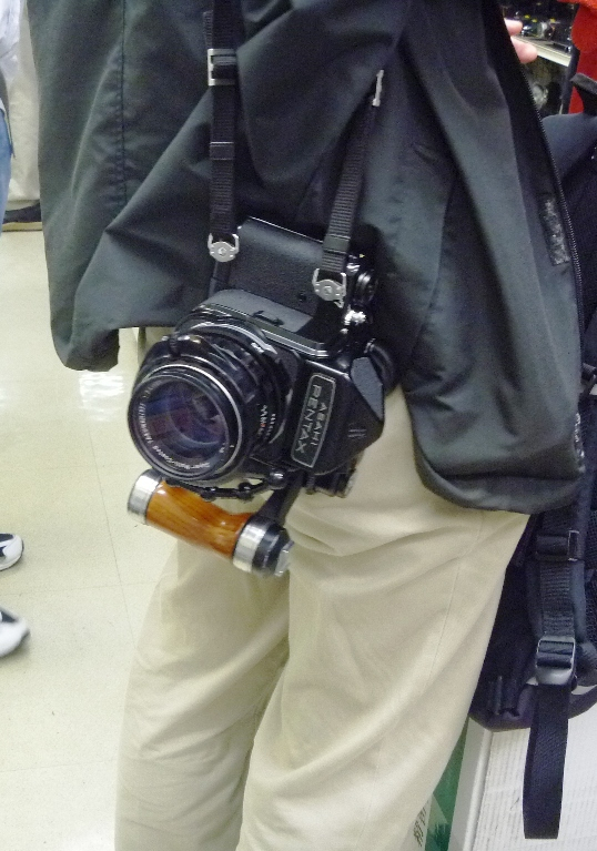 我楽多屋(中古カメラアクセサリーとジャンクカメラ): ペンタ67木製