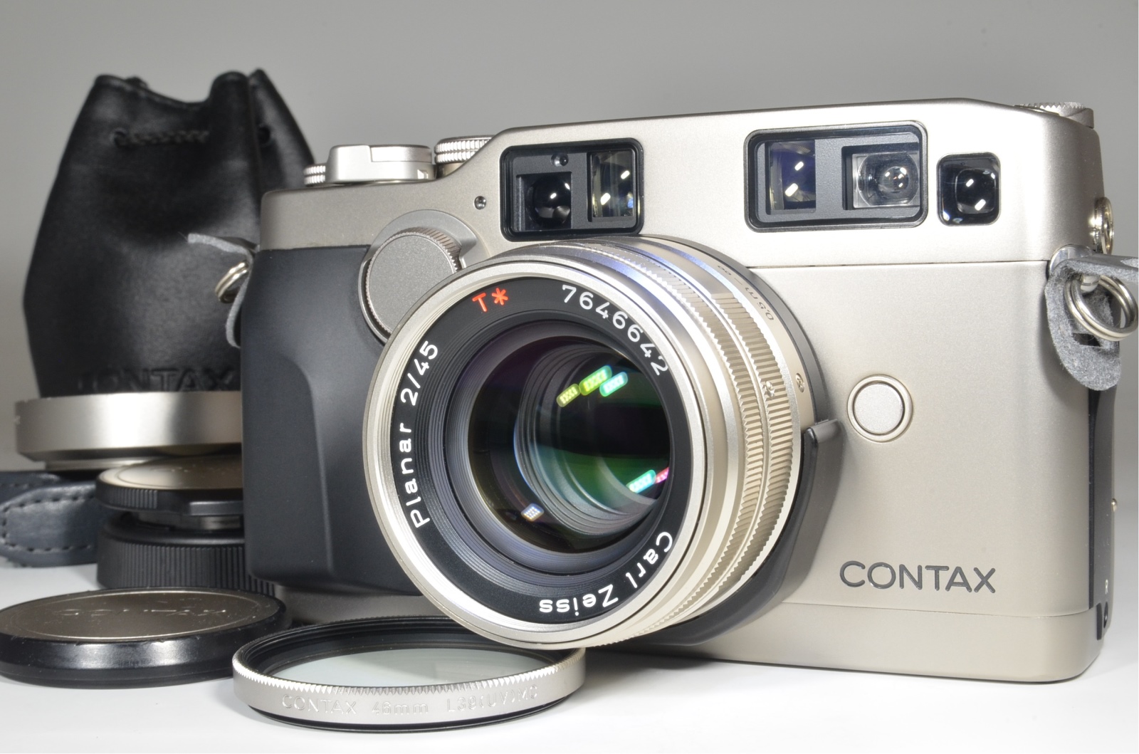 CONTAX G2 Data Back 35mm Rangefinder Film Camera with Planar 45mm