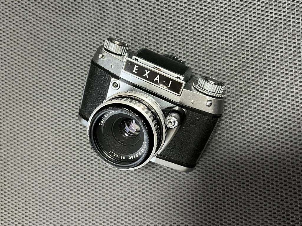 EXA1が可愛すぎる！ウェストレベルファインダー・デビューは君に決めた