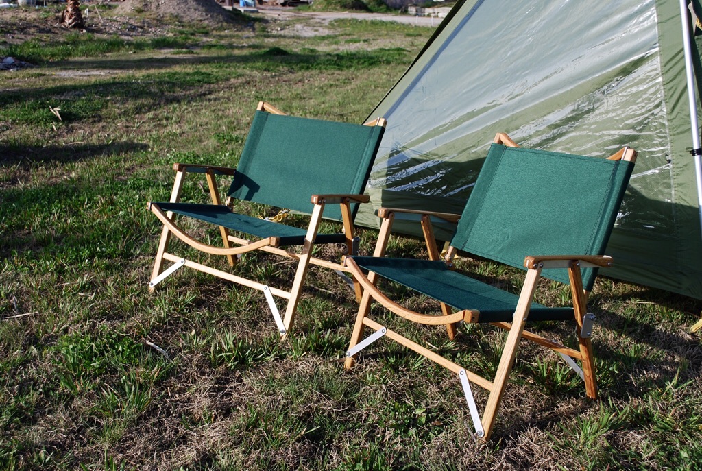 カーミットチェアの弱点をカバーするために座面をマイスターシートに