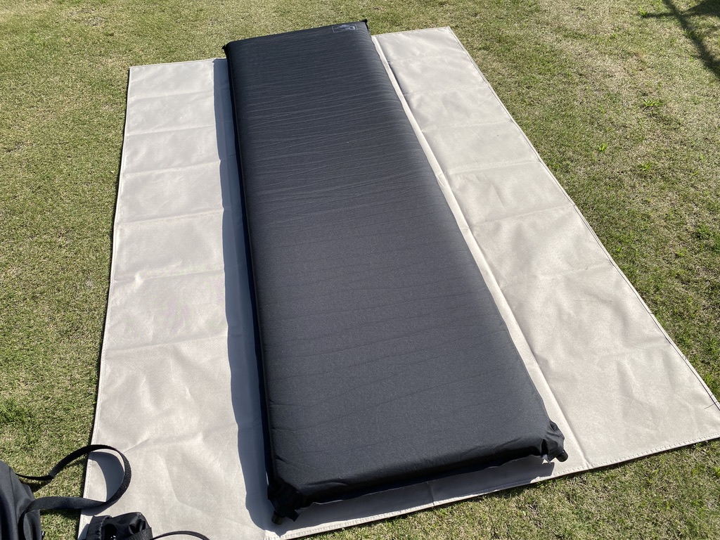 ワークマンキャンプギア】極厚の10cmインフレーターマットが登場！徹底