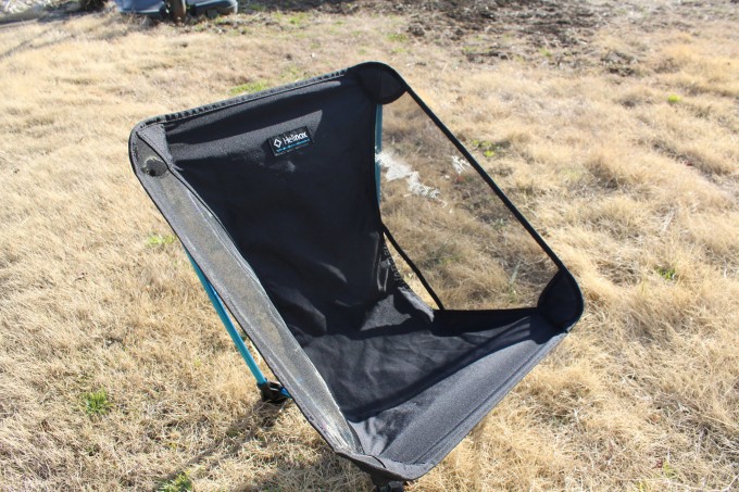 Helinox（ヘリノックス）グラウンドチェアはロースタイル・徒歩