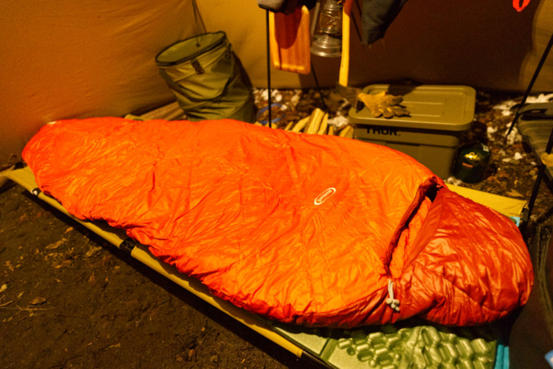化繊なのに暖かい！mont-bellのシュラフ『アルパインバロウバッグ #0