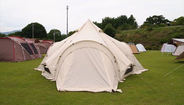 スノーピーク（Snow Peak）スピアヘッド Pro.M【360VR】｜白いワン