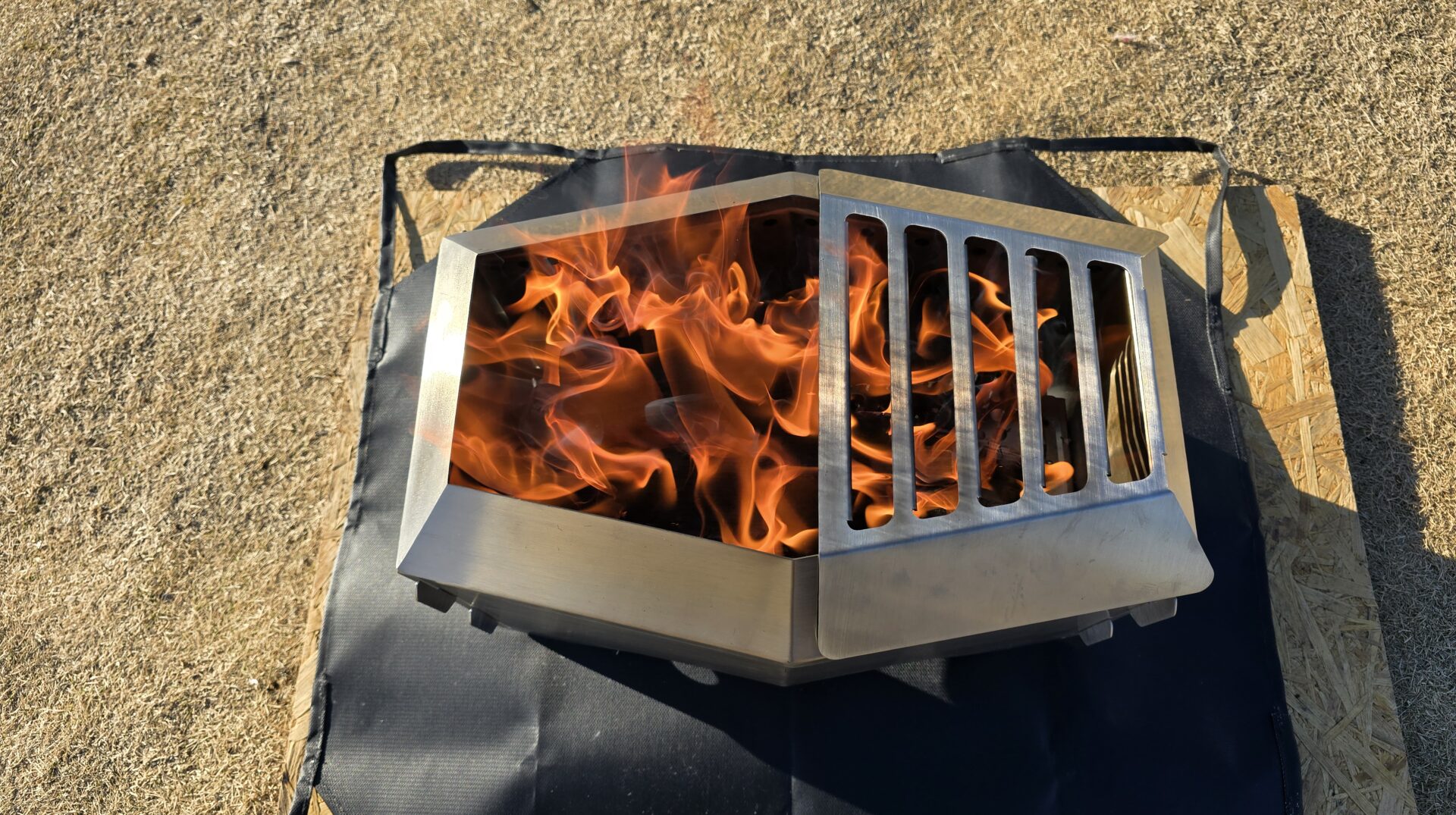 TOKYO CRAFTSの二次燃焼焚き火台「ブレイズボックス」レビュー