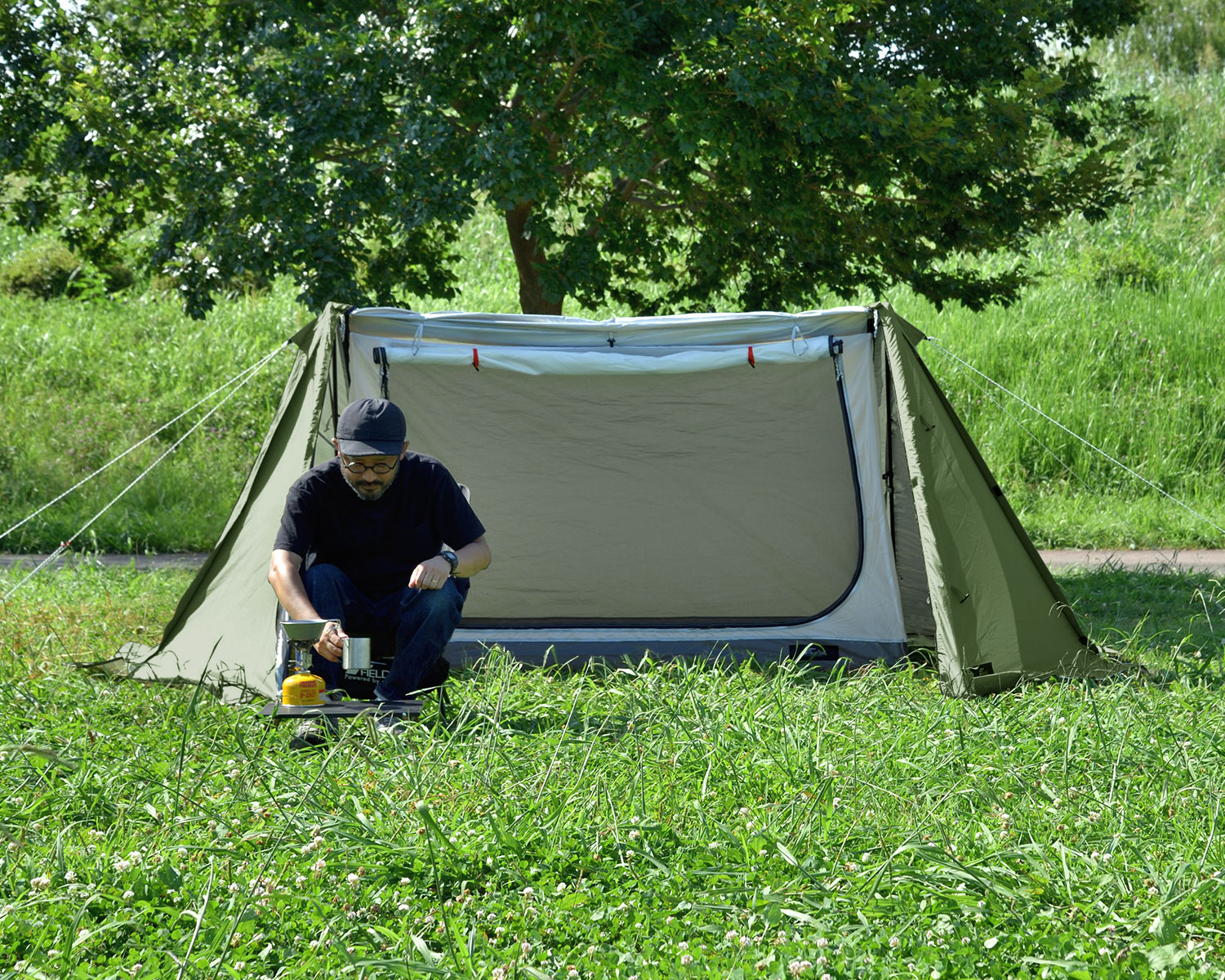 フィールドアから二股ポールのソロ用パップテント「パップテント 320