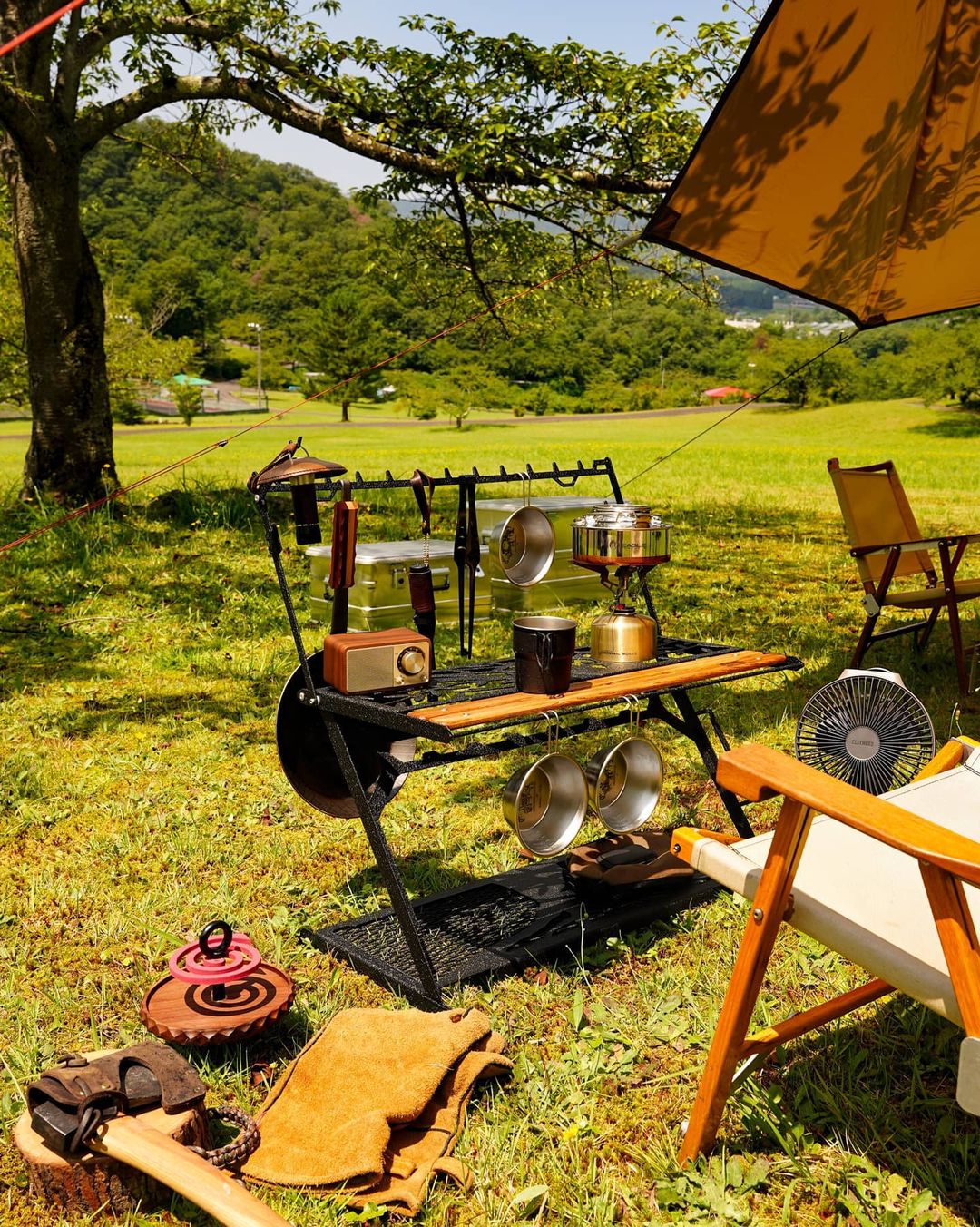 8/10〜】ネイチャートーンズから折りたたみ式の「リトルワークスタンド