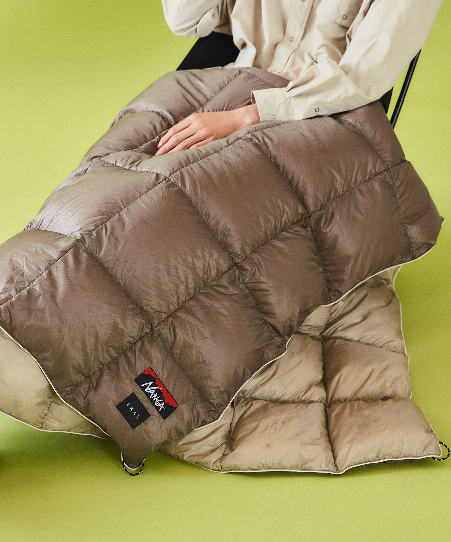 NANGA × EKAL 別注ダウンブランケット予約開始 | キャンプレビュー