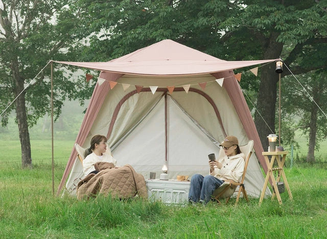 S'moreからワンタッチで設営可能なカーサイドテント「Etana」登場