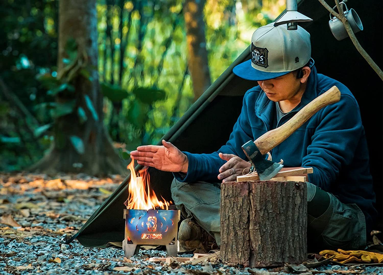 OneTigrisからコンパクトな「チタン製ミニ焚き火台」登場 | キャンプ