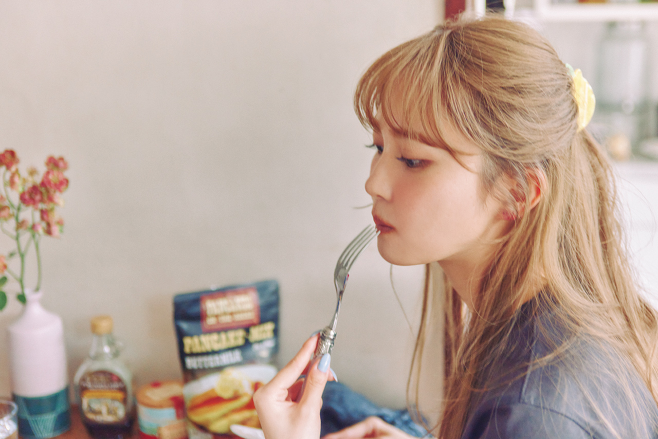 加藤史帆×小室安未×生見愛瑠】仲良し3人組が、初夏のオフを楽しむなら