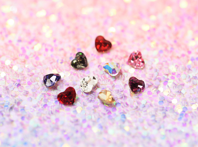 スワロフスキー4883ミニハートファンシー - 9カラー3.6x3.1mm超ミニ