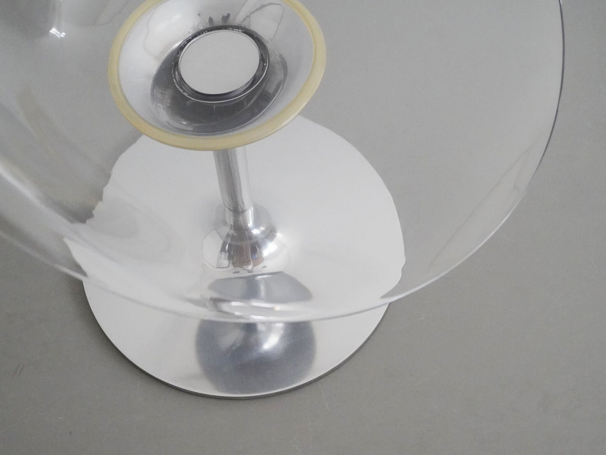 エロエス 1本脚 回転式 クリスタル カルテル フィリップ・スタルク