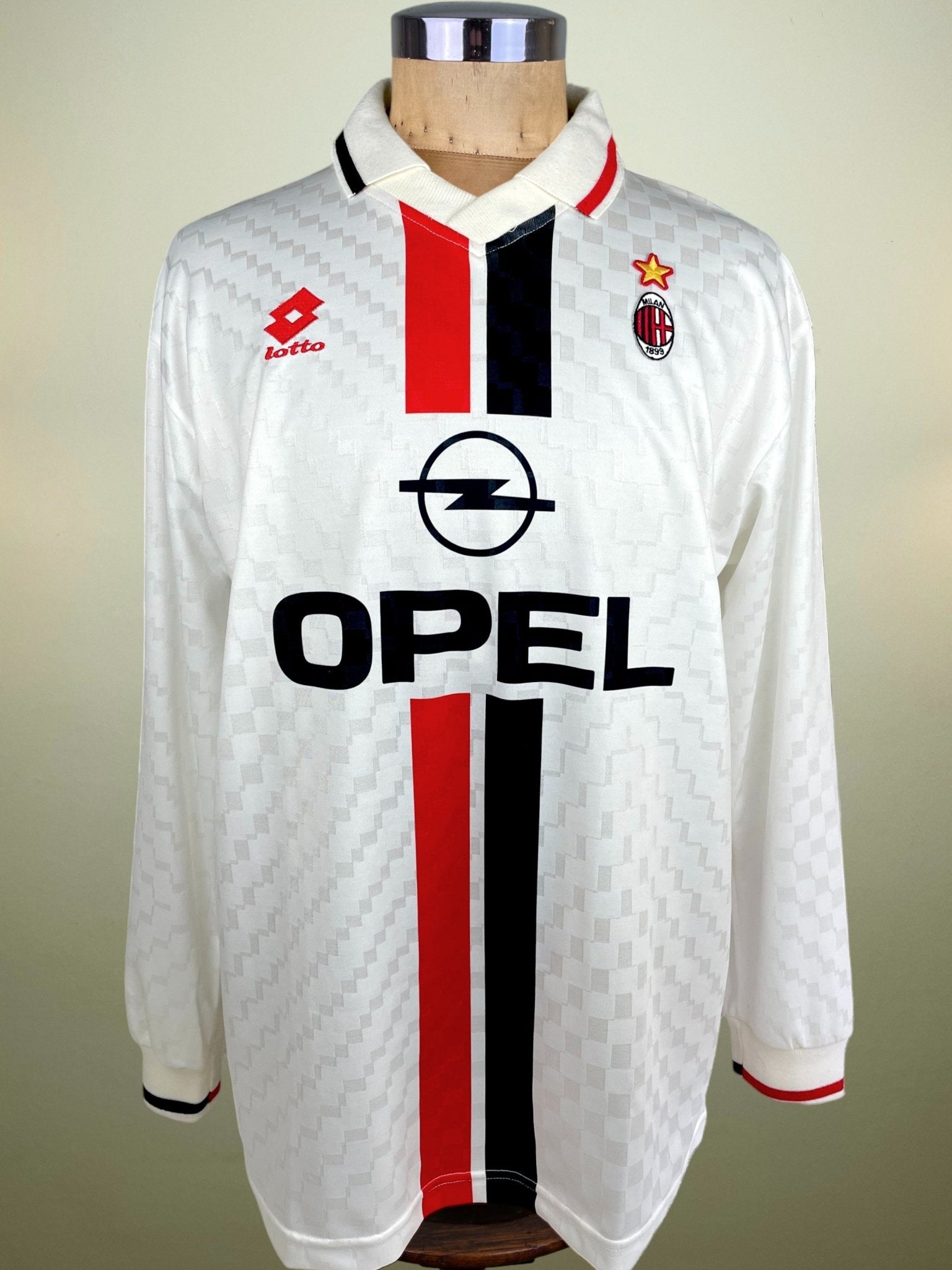 AC Milan 1995/96 Away – Match-Worn Shirt – George Weah – Lotto