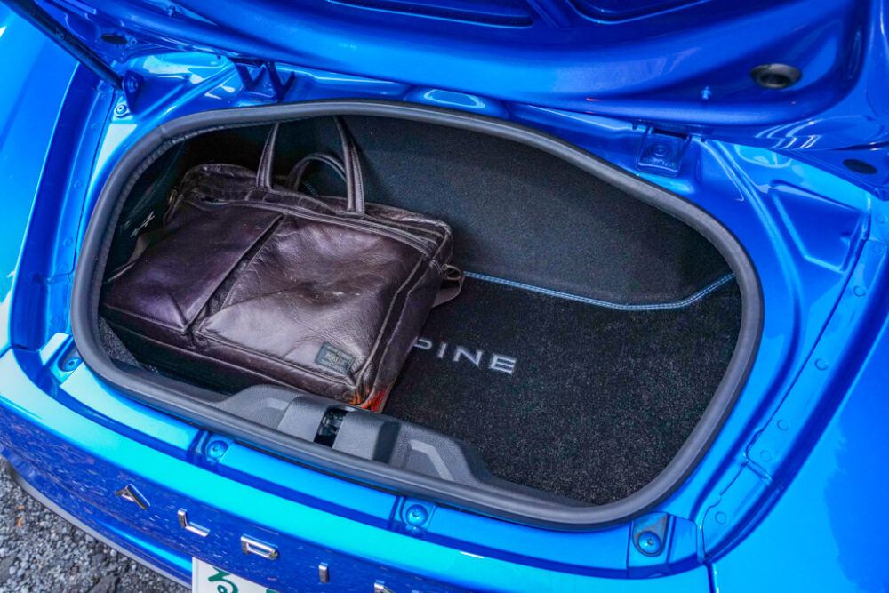 アルピーヌ A110 試乗レポ＆大解剖｜ピュア・フレンチ・スポーツカー